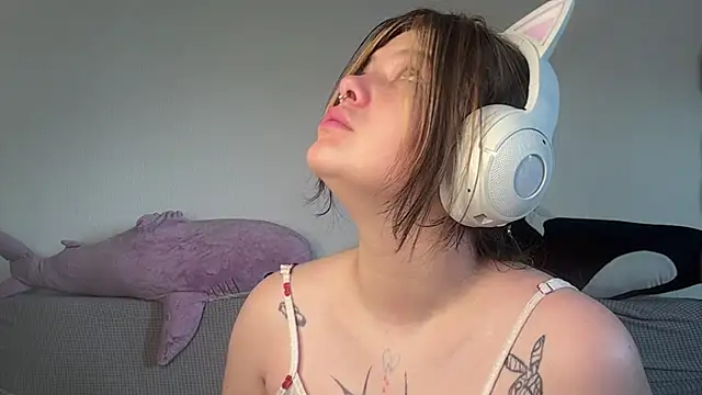 JessLuck online show from June 2026 08:35:02 AM
