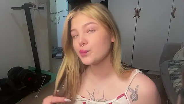 JessLuck online show from June 2026 03:38:01 PM