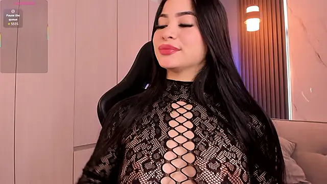madisson foxxx  online show from July 2026 05:59:02 PM
