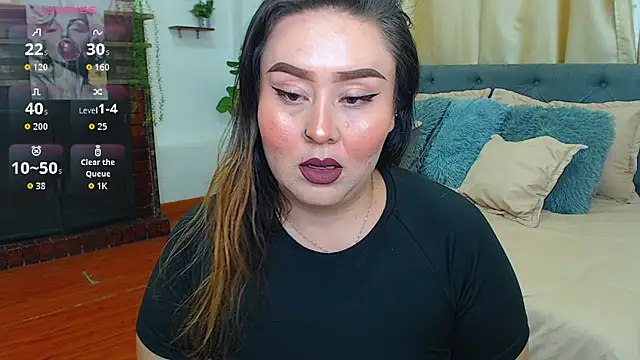 Snapshot of Khalia_ chatting on June 2026 02:43:02 PM Khalia online show from June 2026 02:43:02 PM