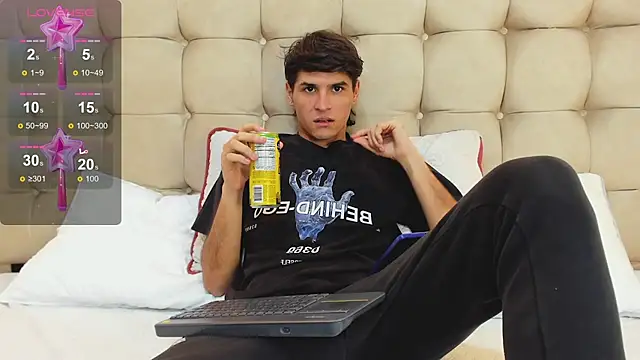 Snapshot of Zack23__ chatting on July 2026 03:34:01 AM Zack23 online show from July 2026 03:34:01 AM