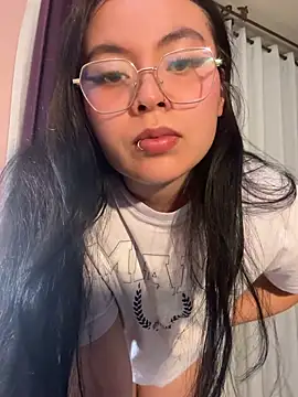 Snapshot of makii_30 chatting on July 2026 12:51:01 AM makii 30 online show from July 2026 12:51:01 AM
