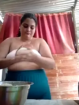 jhoaniita online show from July 2026 03:47:01 PM