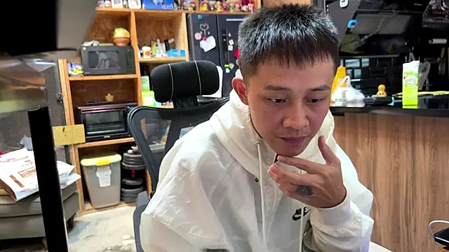 deansu0819 online show from July 2026 10:56:01 PM