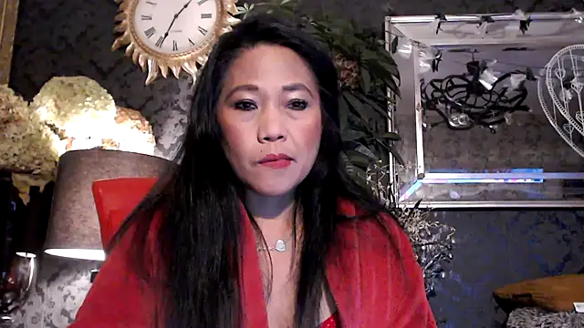 Snapshot of Hornygirltheone chatting on October 2025 12:33:01 AM Hornygirltheone online show from October 2025 12:33:01 AM