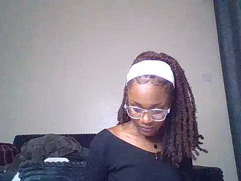 Lill Miss online show from July 2026 08:22:02 PM