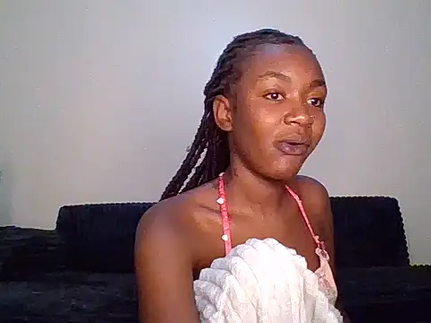 Lill Miss online show from August 2026 10:00:02 PM