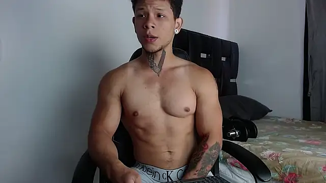 Snapshot of Erosscott_ chatting on June 2026 05:50:02 PM Erosscott online show from June 2026 05:50:02 PM
