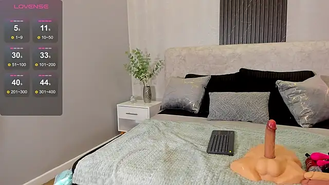 Snapshot of Lilii_Peach chatting on July 2026 12:09:01 AM Lilii Peach online show from July 2026 12:09:01 AM