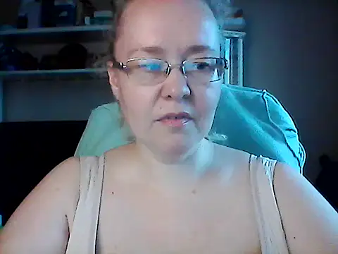 Snapshot of Viola27 chatting on June 2026 02:17:02 PM Viola27 online show from June 2026 02:17:02 PM