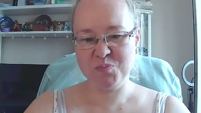 Snapshot of Viola27 chatting on July 2026 07:21:01 AM Viola27 online show from July 2026 07:21:01 AM