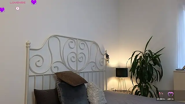 Snapshot of Ginnybabe_ chatting on February 2025 01:08:02 PM Ginnybabe online show from February 2025 01:08:02 PM