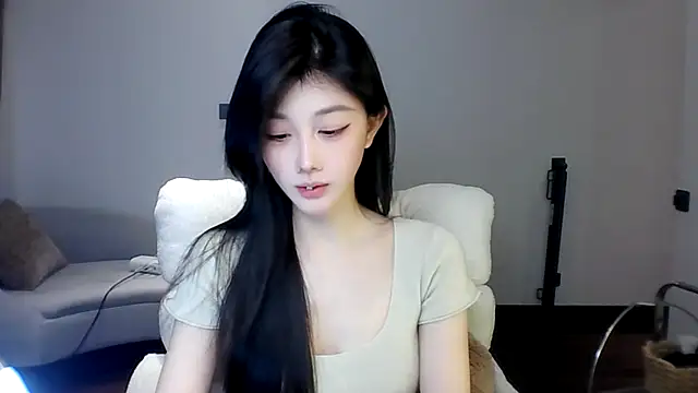 Snapshot of SylvieMaya chatting on July 2026 03:58:02 PM SylvieMaya online show from July 2026 03:58:02 PM