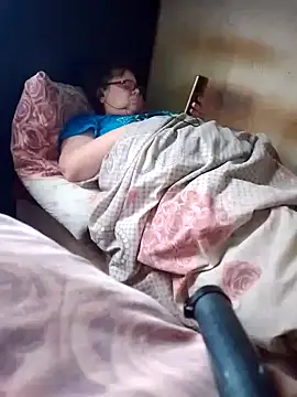 oksana72 online show from October 2025 07:41:02 AM