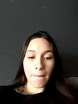 Snapshot of amina_hott chatting on June 2026 06:08:02 PM amina hott online show from June 2026 06:08:02 PM