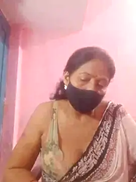 Snapshot of YAMUNA_033 chatting on June 2026 10:03:01 AM YAMUNA 033 online show from June 2026 10:03:01 AM