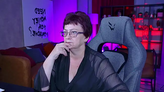 IsoldeMirevain online show from June 2026 05:37:02 PM