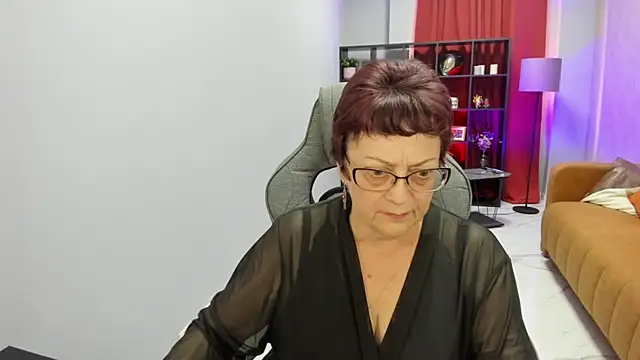 IsoldeMirevain online show from June 2026 11:25:02 AM