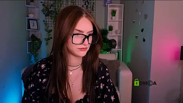 naomi perl online show from June 2026 09:23:02 AM