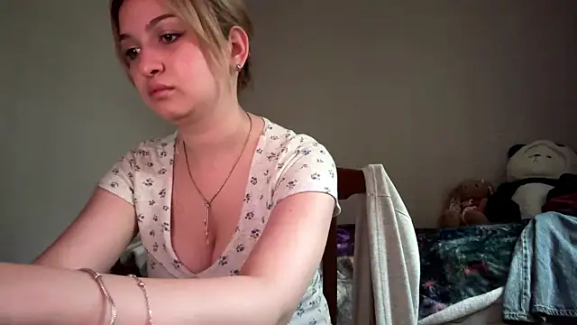 Snapshot of CloudyFoxy chatting on July 2026 01:23:01 AM CloudyFoxy online show from July 2026 01:23:01 AM
