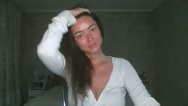 Mia Salamanka online show from June 2026 03:27:01 PM