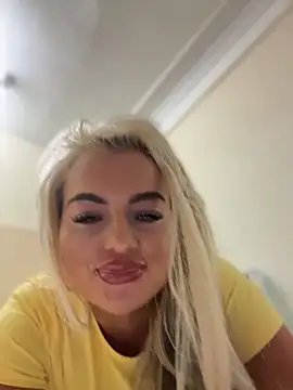 BarbieLeahX online show from June 2026 11:11:02 AM
