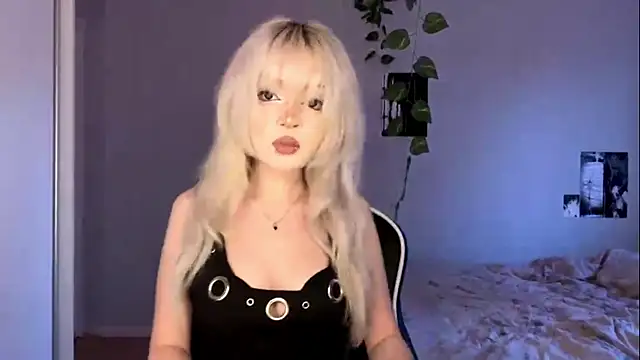 Velvets Vixens01 online show from June 2026 05:45:01 PM