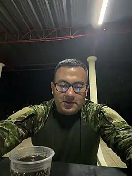 Snapshot of jonny_mili chatting on July 2026 12:17:02 AM jonny mili online show from July 2026 12:17:02 AM