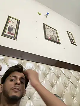 ronnnnn718 online show from August 2026 10:51:01 AM