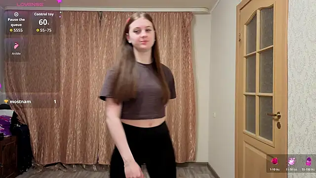 SwetLuna01 online show from June 2026 08:18:01 PM