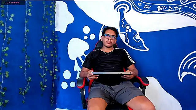 malakai vibess online show from June 2026 07:13:02 PM
