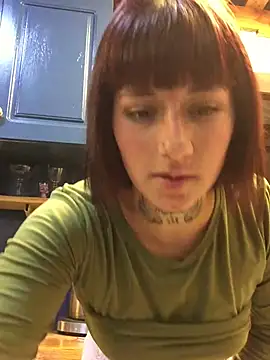 Snapshot of estrellitarg chatting on June 2026 06:51:02 PM estrellitarg online show from June 2026 06:51:02 PM