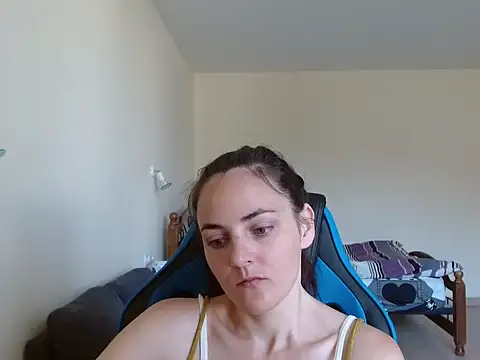 Snapshot of OliviaTheS chatting on June 2026 07:43:02 AM OliviaTheS online show from June 2026 07:43:02 AM