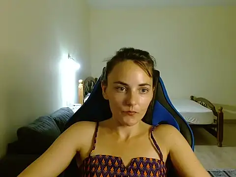 Snapshot of OliviaTheS chatting on July 2026 08:04:01 PM OliviaTheS online show from July 2026 08:04:01 PM