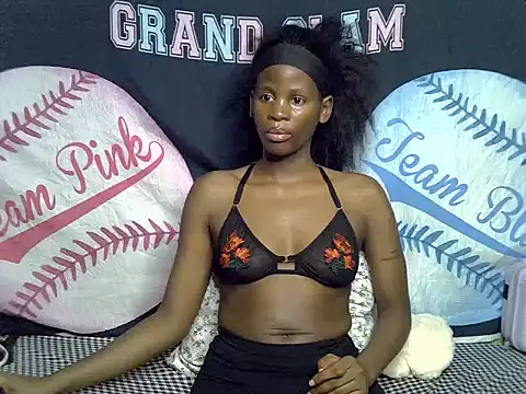 Snapshot of Queen_slay2 chatting on July 2026 05:41:01 PM Queen slay2 online show from July 2026 05:41:01 PM