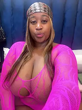 Curveybubbles23 online show from July 2026 11:14:02 PM