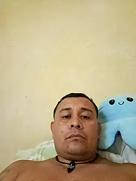 parejacalientenik online show from June 2026 10:51:01 PM