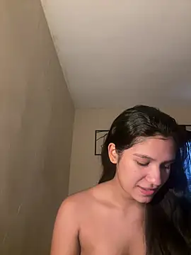 Snapshot of Veronica_M chatting on July 2026 06:42:02 PM Veronica M online show from July 2026 06:42:02 PM