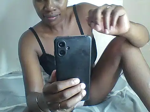 Snapshot of Cutejuly chatting on July 2026 06:32:01 PM Cutejuly online show from July 2026 06:32:01 PM