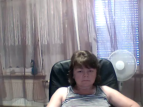 MoonLady40 online show from June 2026 11:29:02 AM