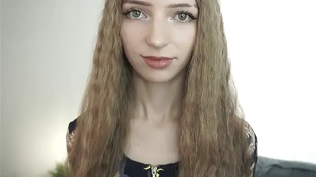 DeliaHoude online show from June 2026 10:50:01 AM