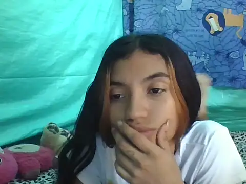 canelita0510 online show from June 2026 08:33:01 PM
