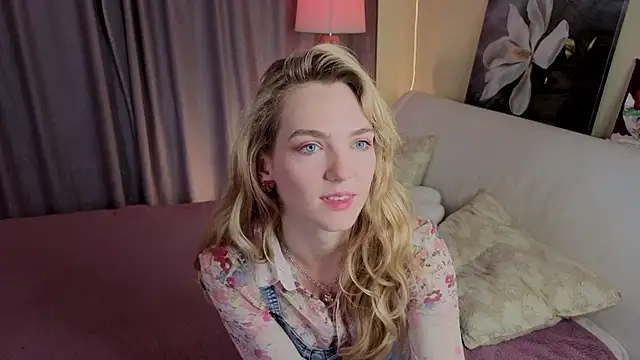 MarielRoloson online show from June 2026 07:05:01 PM