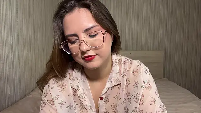 Snapshot of Mina_Aston chatting on July 2026 07:24:01 AM Mina Aston online show from July 2026 07:24:01 AM