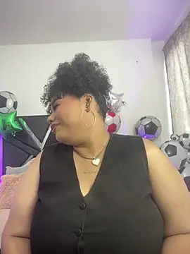 SunniieeFrequency online show from June 2026 08:22:02 PM