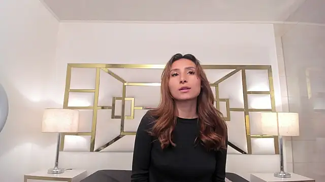 VivieneLuxe online show from July 2026 07:39:02 AM