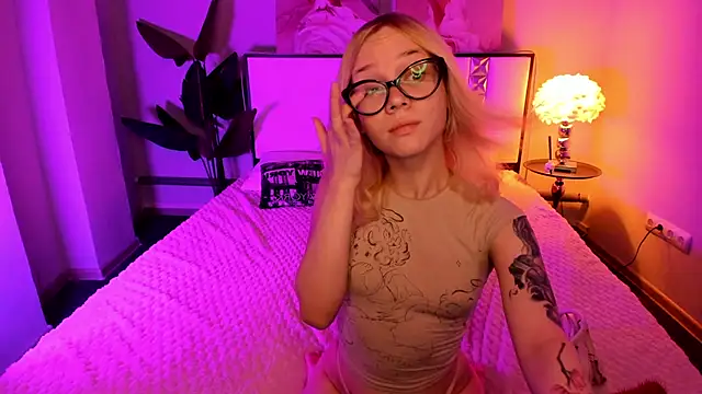 Amely 18 online show from June 2026 04:04:02 AM