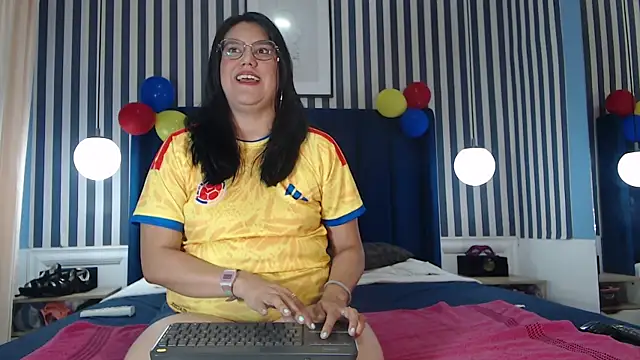 Snapshot of Sallydickinson chatting on June 2026 02:21:01 PM Sallydickinson online show from June 2026 02:21:01 PM
