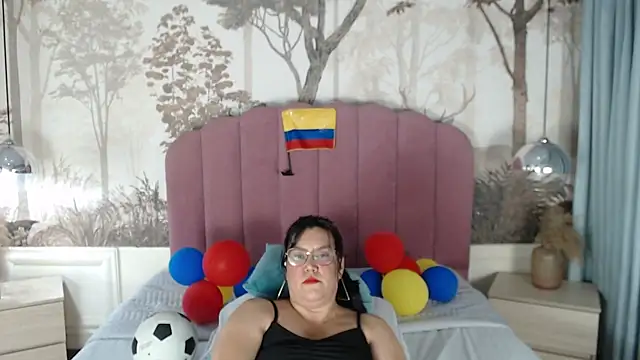 Snapshot of Sallydickinson chatting on July 2026 03:40:02 PM Sallydickinson online show from July 2026 03:40:02 PM