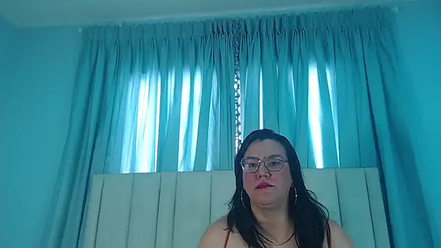 Snapshot of Sallydickinson chatting on July 2026 03:17:01 PM Sallydickinson online show from July 2026 03:17:01 PM